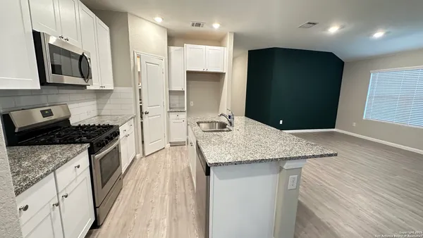 $1,850 | 10811 Hernando Court, Converse, TX 78109