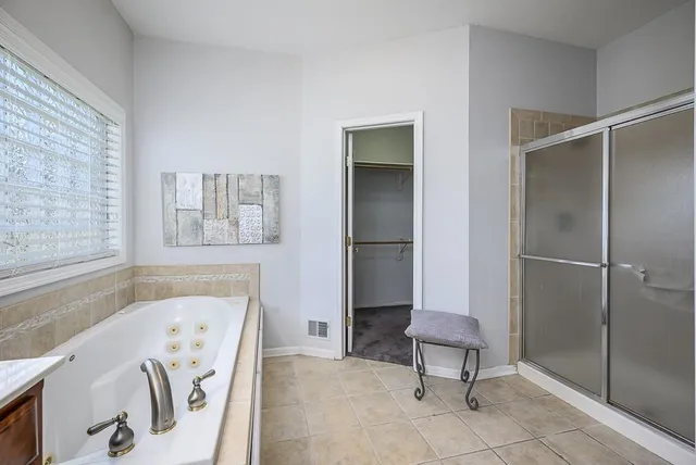 $425,000 | 12512 Pine Valley Drive, Kansas City, KS 66109