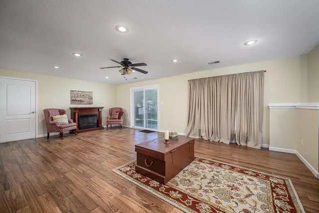 $425,000 | 12512 Pine Valley Drive, Kansas City, KS 66109