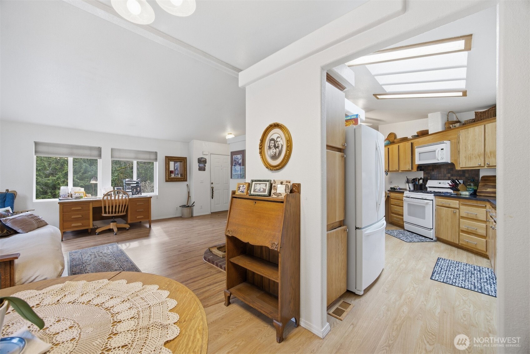 1904 Yew Street Road Bellingham, WA 98229 - Photo 17 of 38 Gallery Image 17