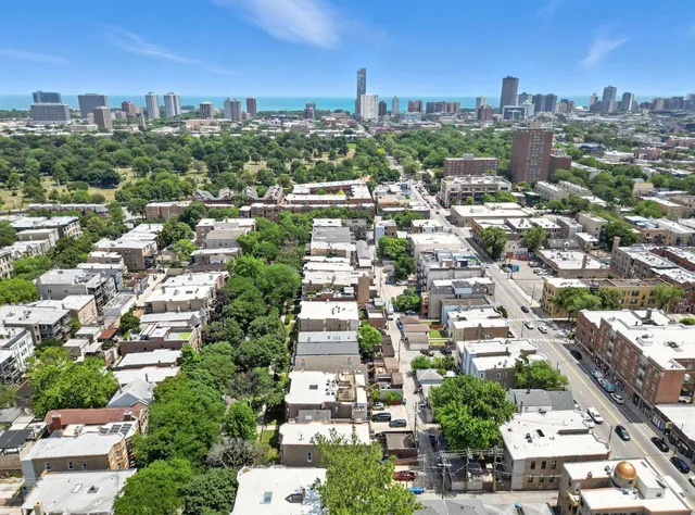 $259,900 | 1431 West Cuyler Avenue, Unit 1S, Chicago, IL 60613