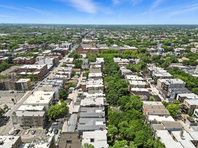 $259,900 | 1431 West Cuyler Avenue, Unit 1S, Chicago, IL 60613