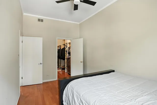 $259,900 | 1431 West Cuyler Avenue, Unit 1S, Chicago, IL 60613