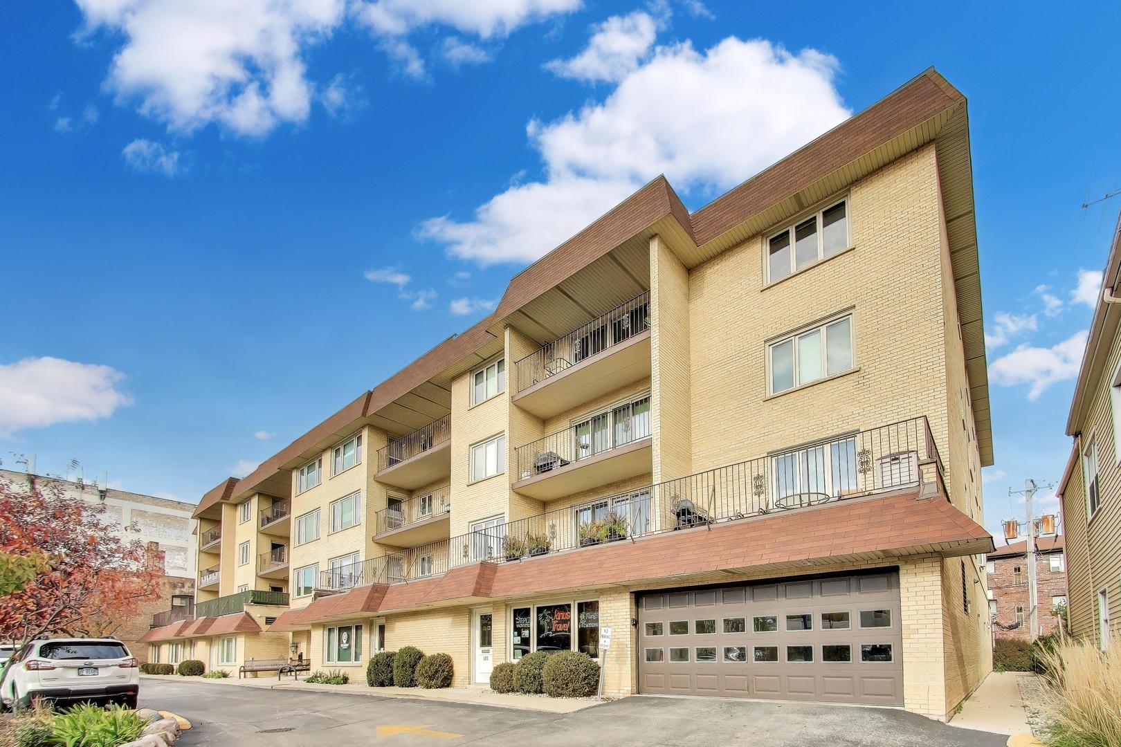 6121 North Northwest Highway, Unit 406 Chicago, IL 60631 - Photo 1 of 29