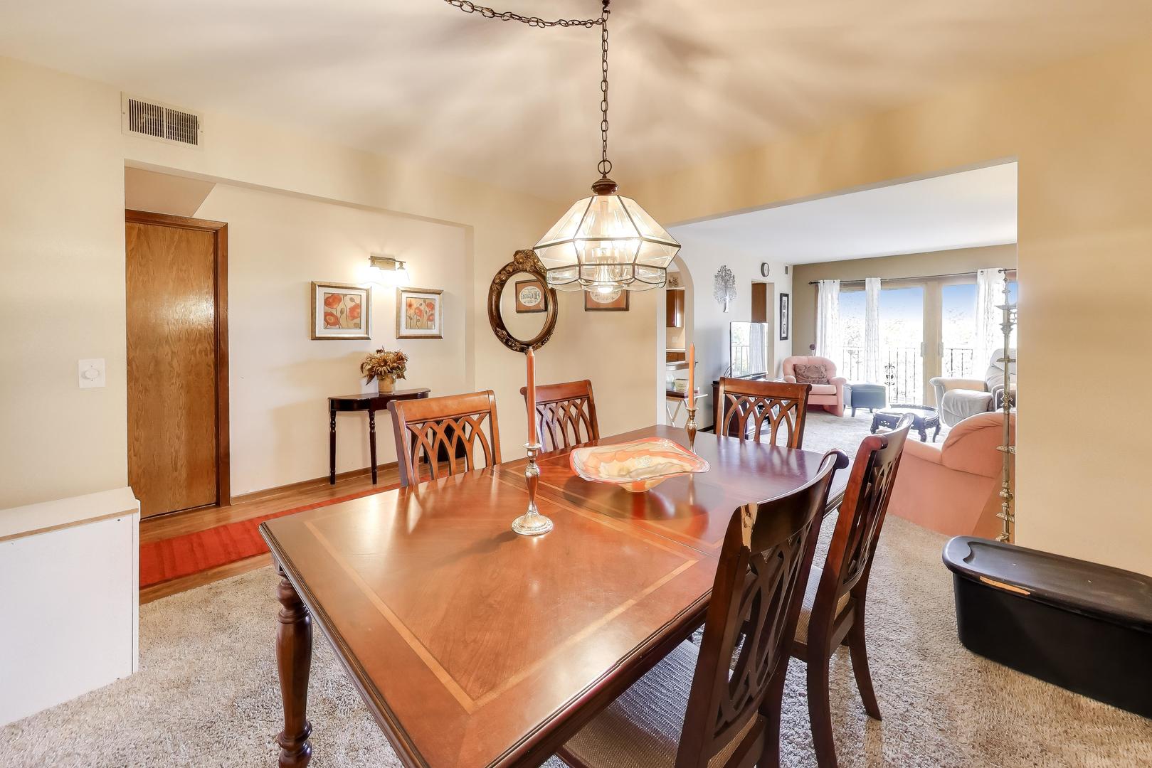 6121 North Northwest Highway, Unit 406 Chicago, IL 60631 - Photo 3 of 29