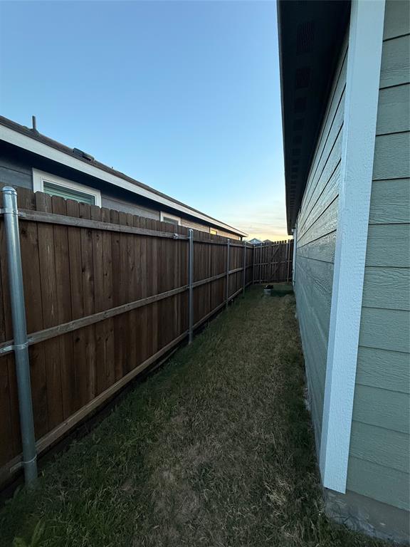 1815 Mallen Farm Ridge Crandall, TX 75114 - Photo 8 of 10