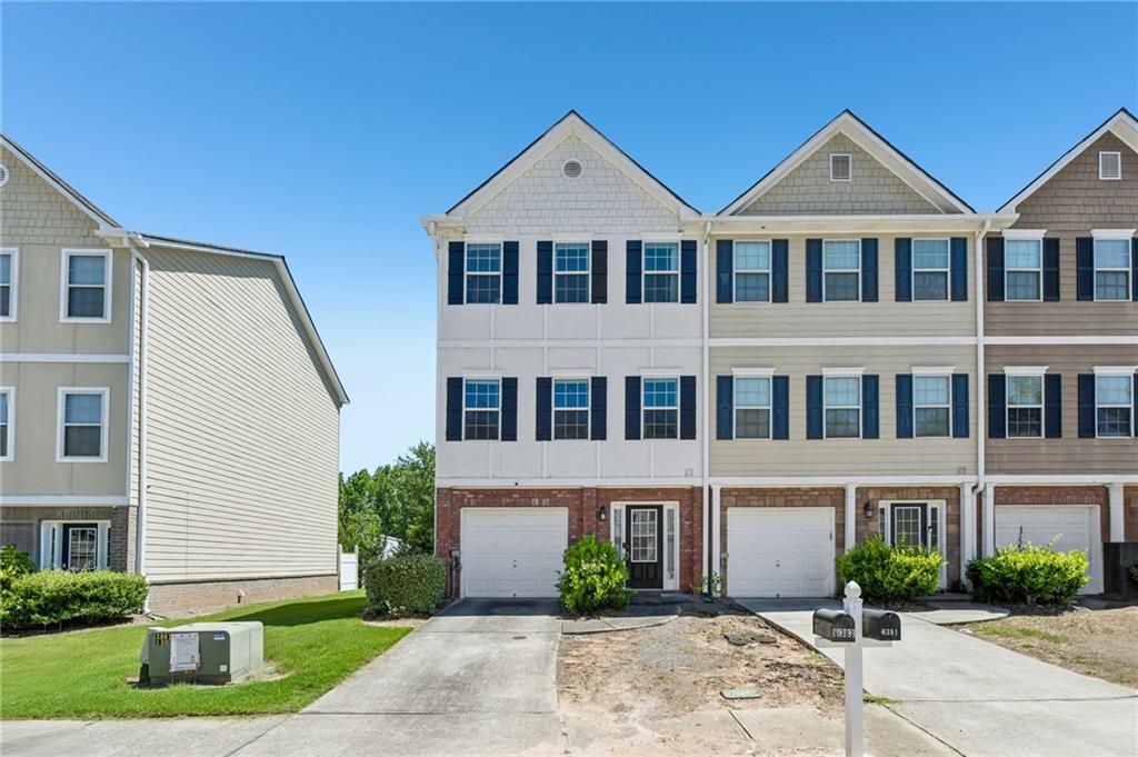 6383 Redan Square Lithonia, GA 30058 - Photo 1 of 19