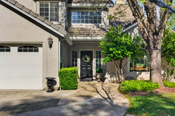 $679,000 | 8725 Landmark Circle, Redding, CA 96001