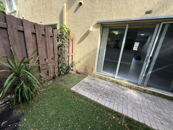 $2,140 | 1690 Northeast 33rd Avenue, Unit 1066, Homestead, FL 33033