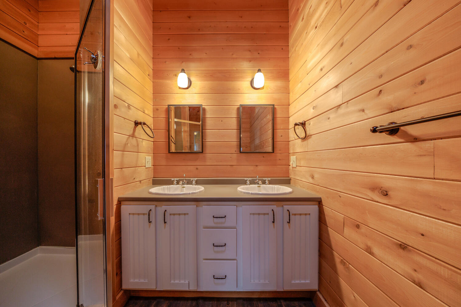 1700 Tremont Road Tremont, ME 04674 - Photo 50 of 86 INT. PRIMARY ENSUITE (2)