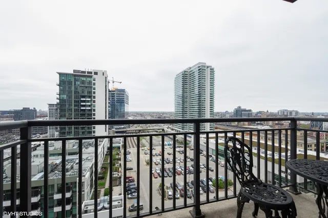 $3,600 | 330 North Jefferson Street, Unit 1408, Chicago, IL 60661