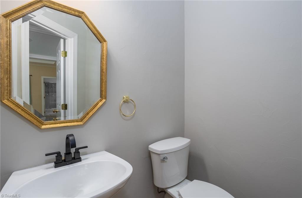 5802 Beckenham Way Oak Ridge, NC 27310 - Photo 21 of 36
