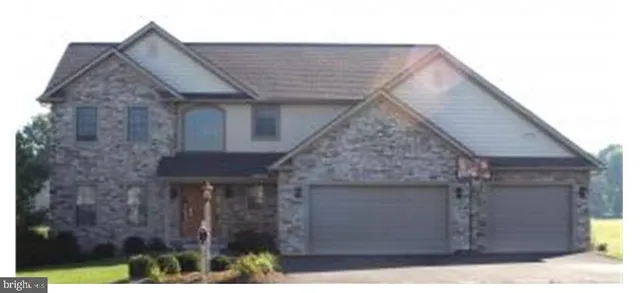 $532,900 | 9 Rolling Meadow Road, Lebanon, PA 17046