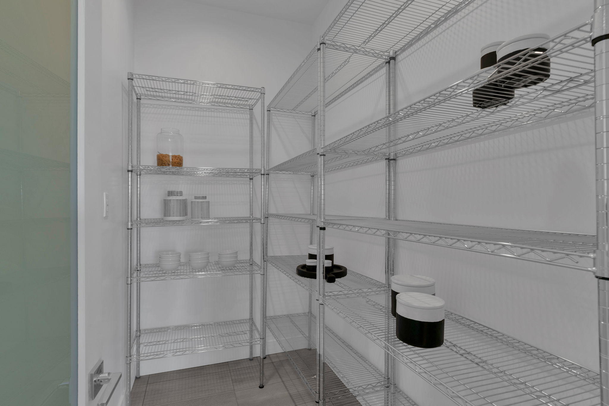 71374 Biskra Road Rancho Mirage, CA 92270 - Photo 18 of 75 Large Walk In Pantry