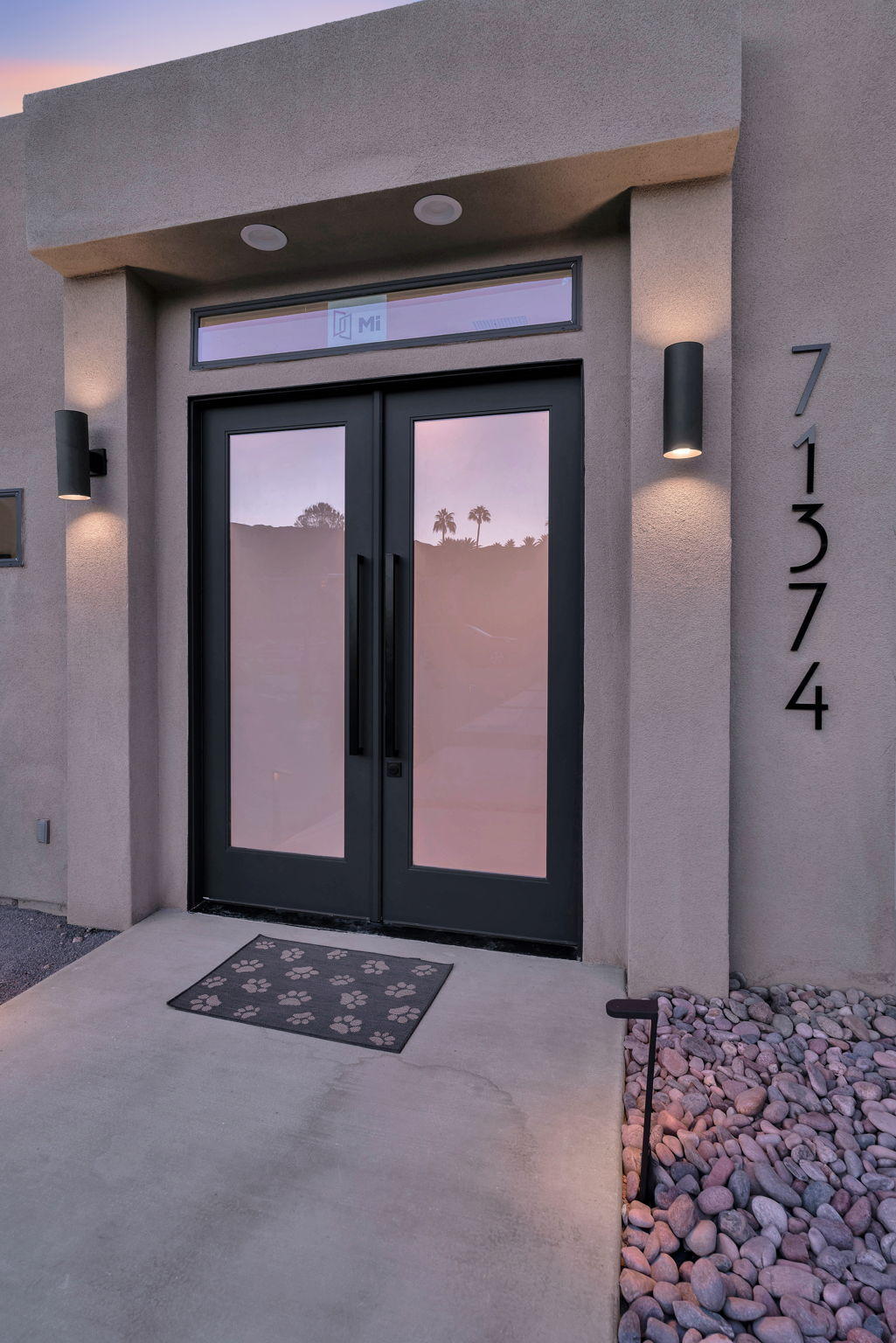 71374 Biskra Road Rancho Mirage, CA 92270 - Photo 56 of 75 Entry at Twilight