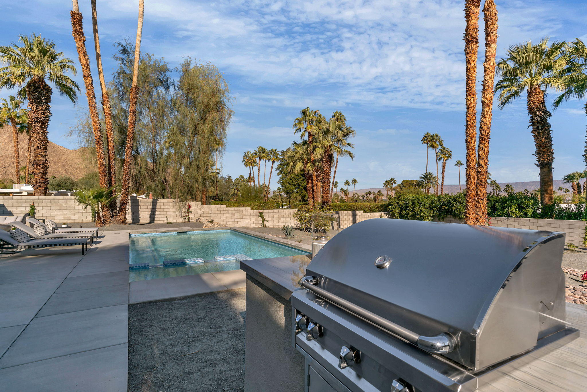 71374 Biskra Road Rancho Mirage, CA 92270 - Photo 60 of 75 BBQ with Granite Counter