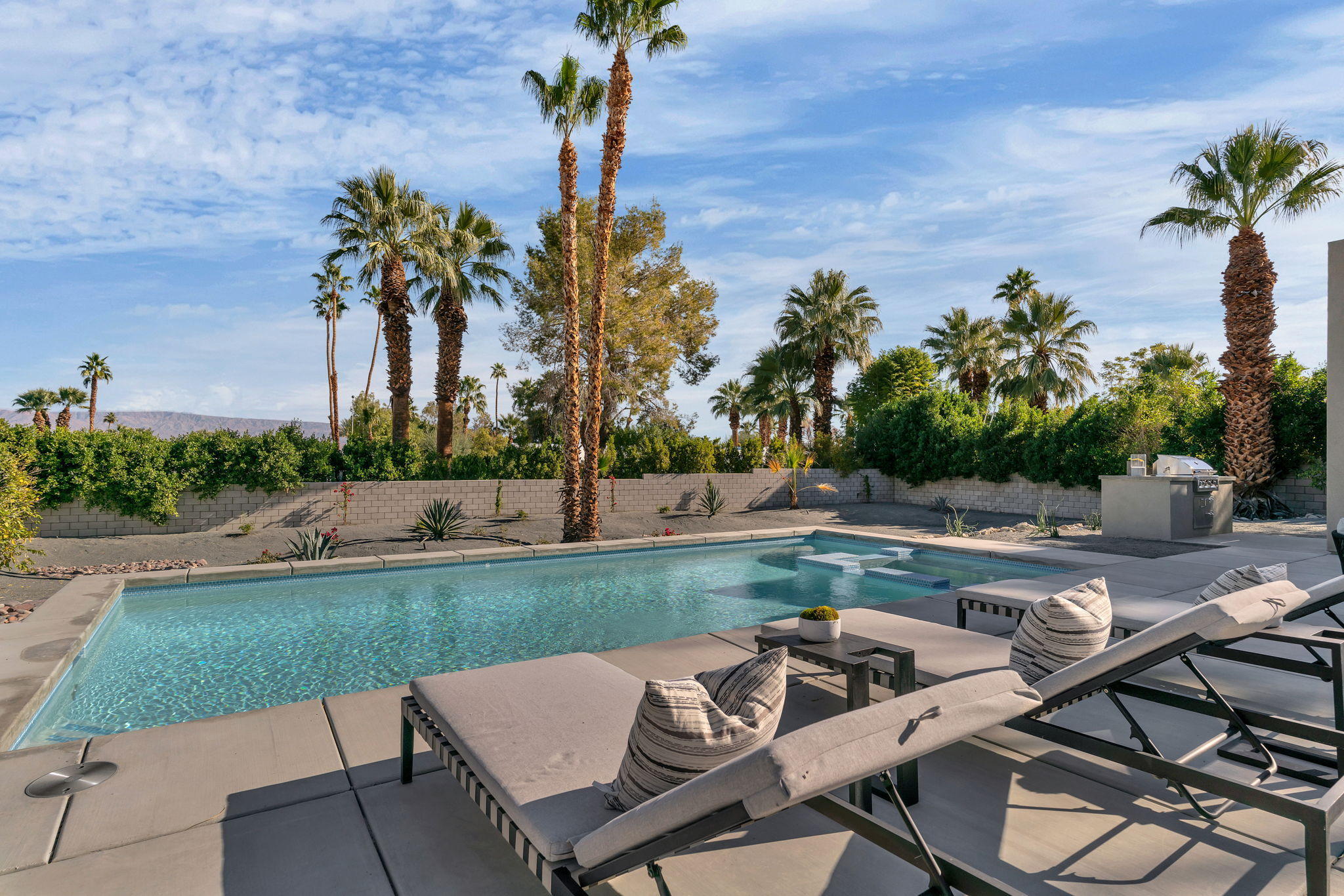 71374 Biskra Road Rancho Mirage, CA 92270 - Photo 61 of 75 Spacious outdoor living