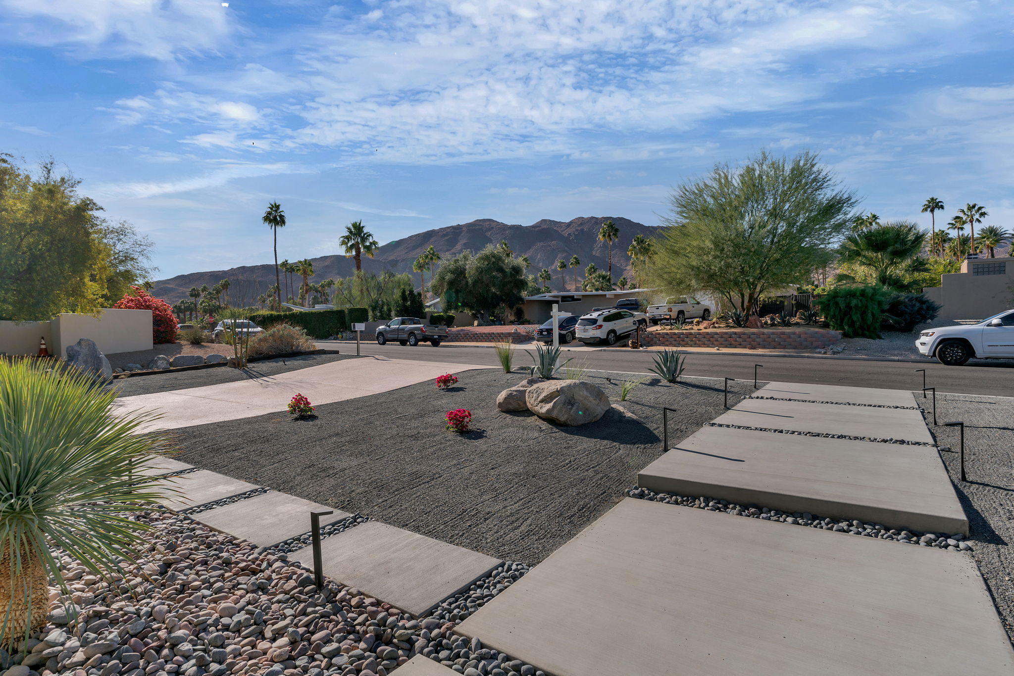 71374 Biskra Road Rancho Mirage, CA 92270 - Photo 69 of 75 Low Maintenance Landscaping