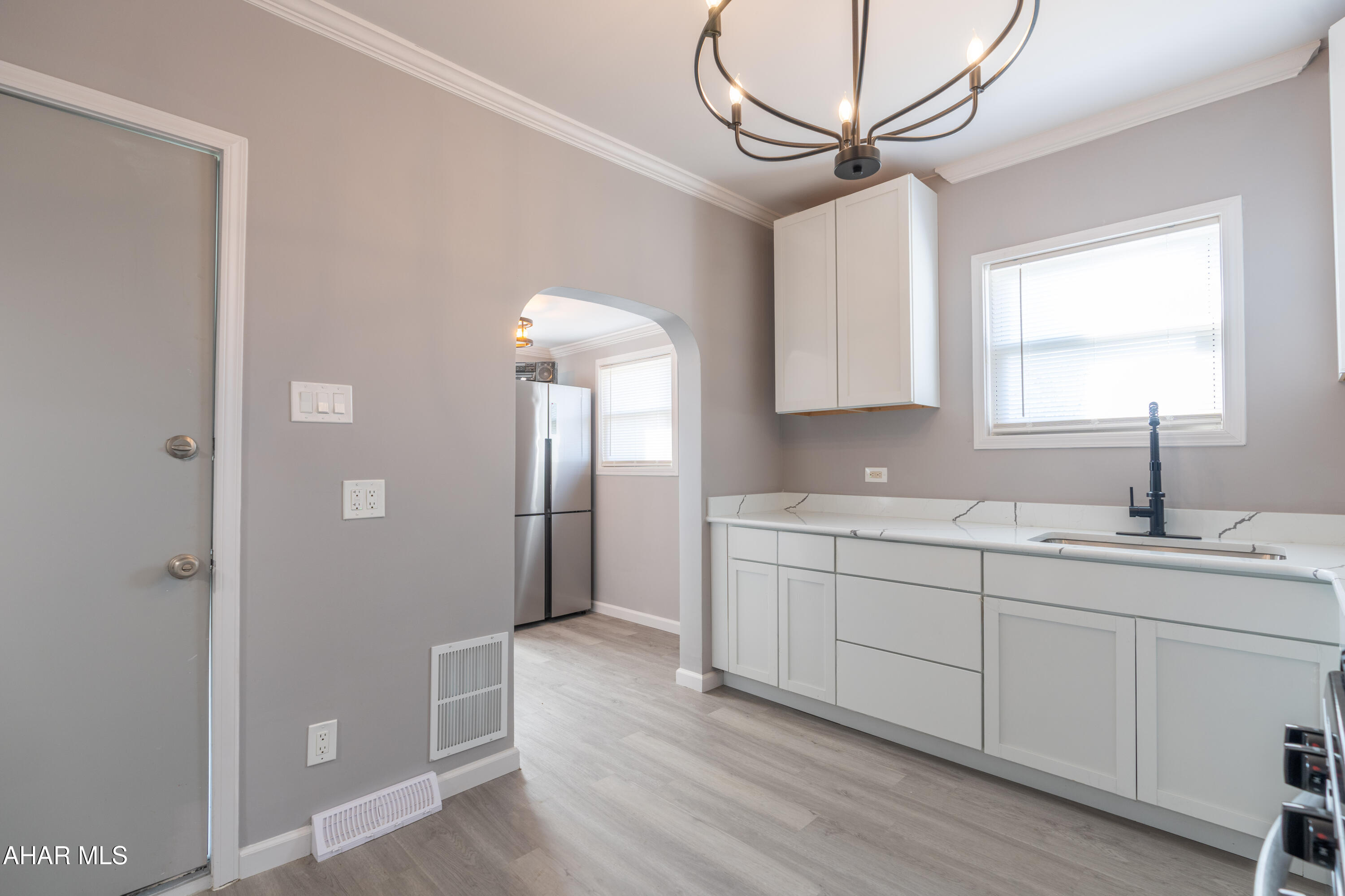 1129 Kettle Road Altoona, PA 16601 - Photo 7 of 47