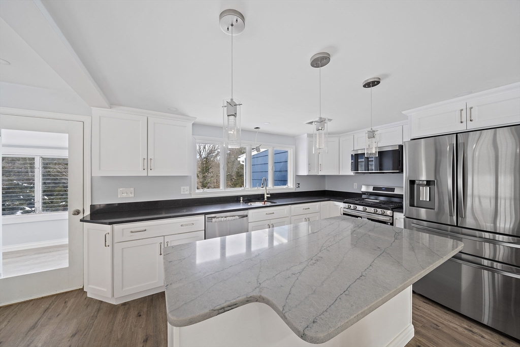 265 Norfolk Street Canton, MA 02021 - Photo 10 of 35