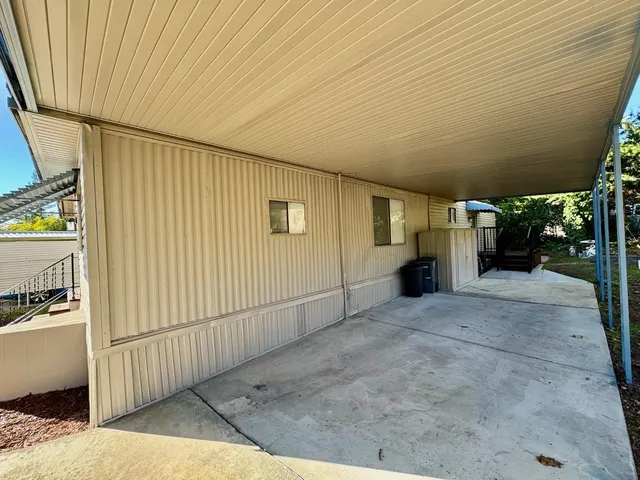 a view of a garage