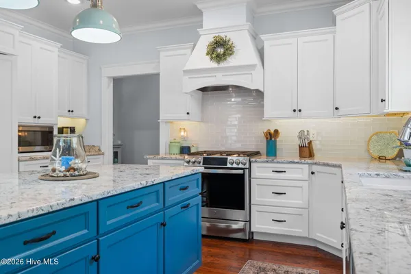$699,900 | 644 Grovewood Lane Southeast, Bolivia, NC 28422