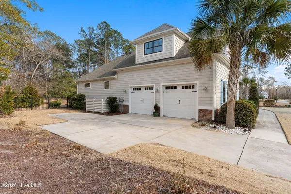 $699,900 | 644 Grovewood Lane Southeast, Bolivia, NC 28422