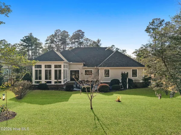 $699,900 | 644 Grovewood Lane Southeast, Bolivia, NC 28422
