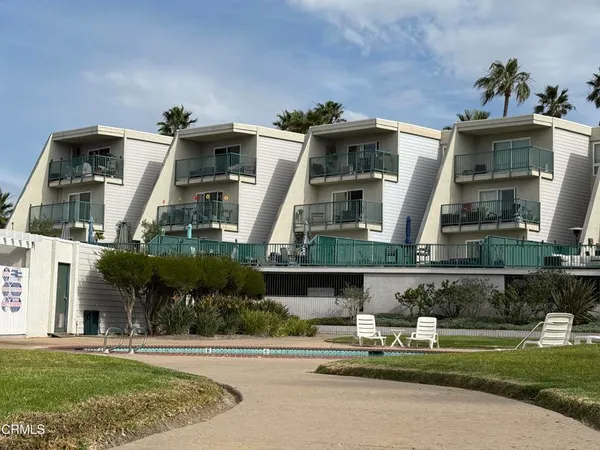 $3,700 | 3101 Peninsula Road, Unit 121, Oxnard, CA 93035