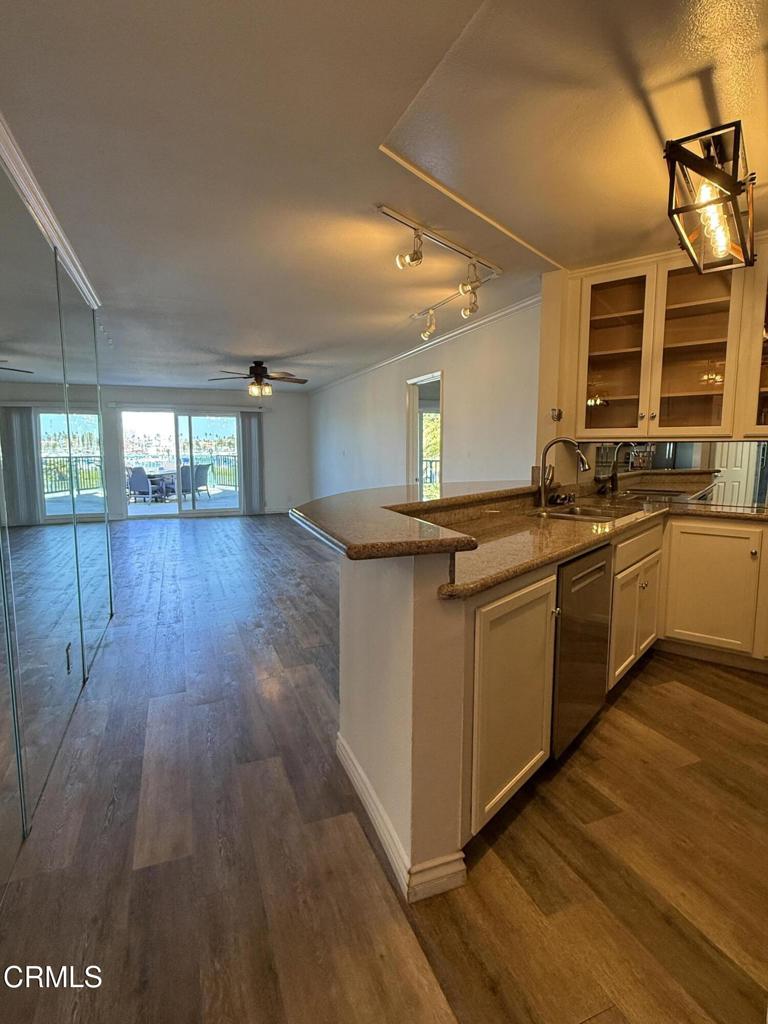 3101 Peninsula Road, Unit 121 Oxnard, CA 93035 - Photo 3 of 26