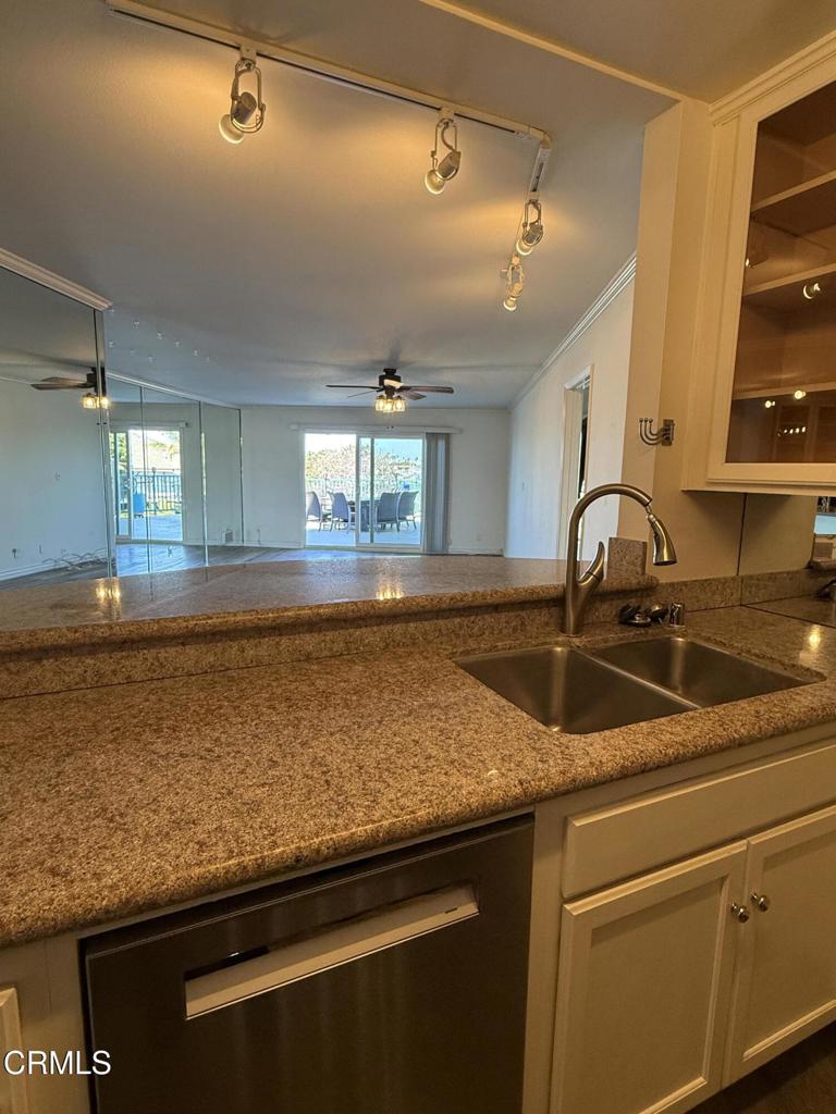 3101 Peninsula Road, Unit 121 Oxnard, CA 93035 - Photo 5 of 26