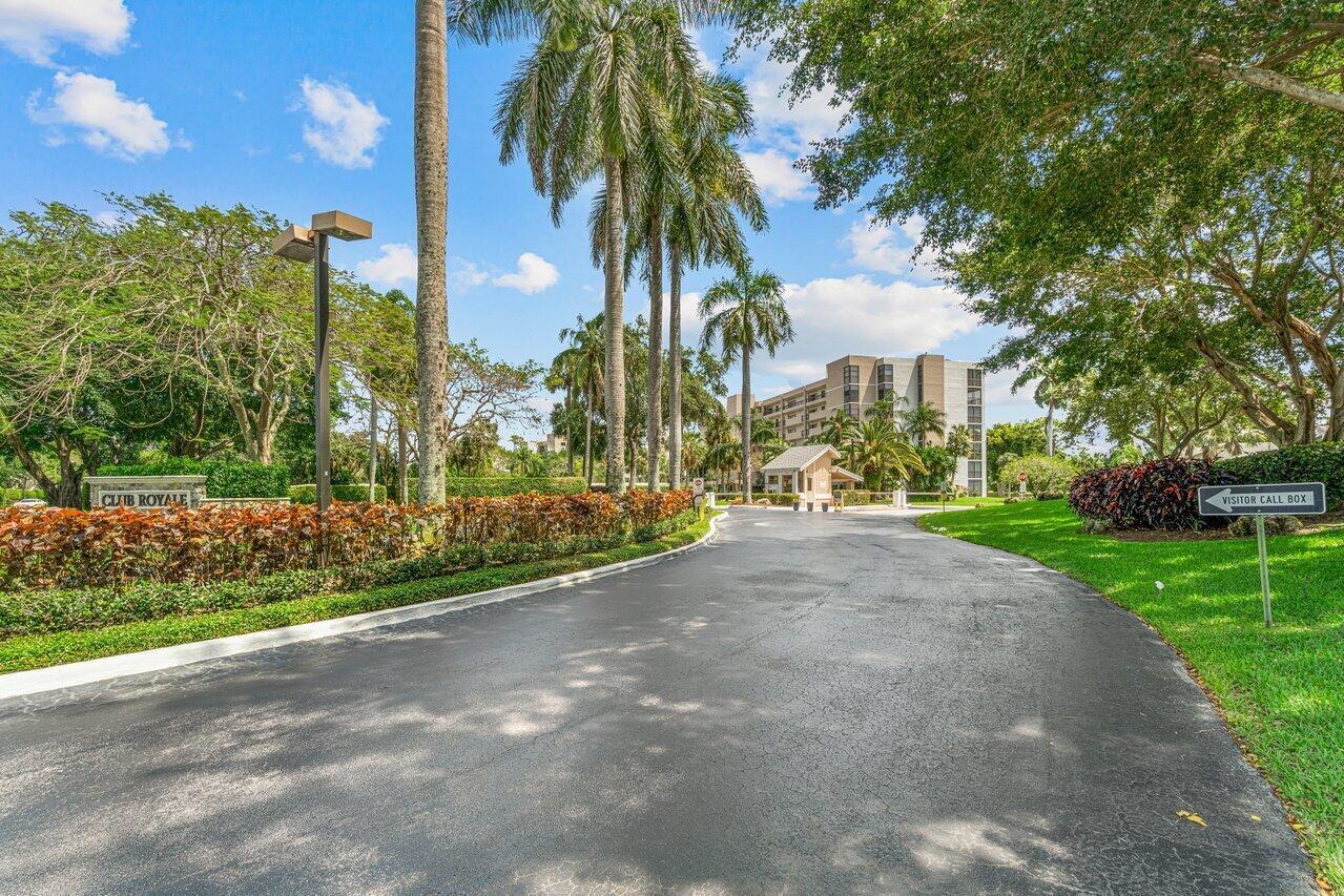 6530 Boca Del Mar Drive, Unit 336 Boca Raton, FL 33433 - Photo 20 of 22 a view of outdoor space and yard