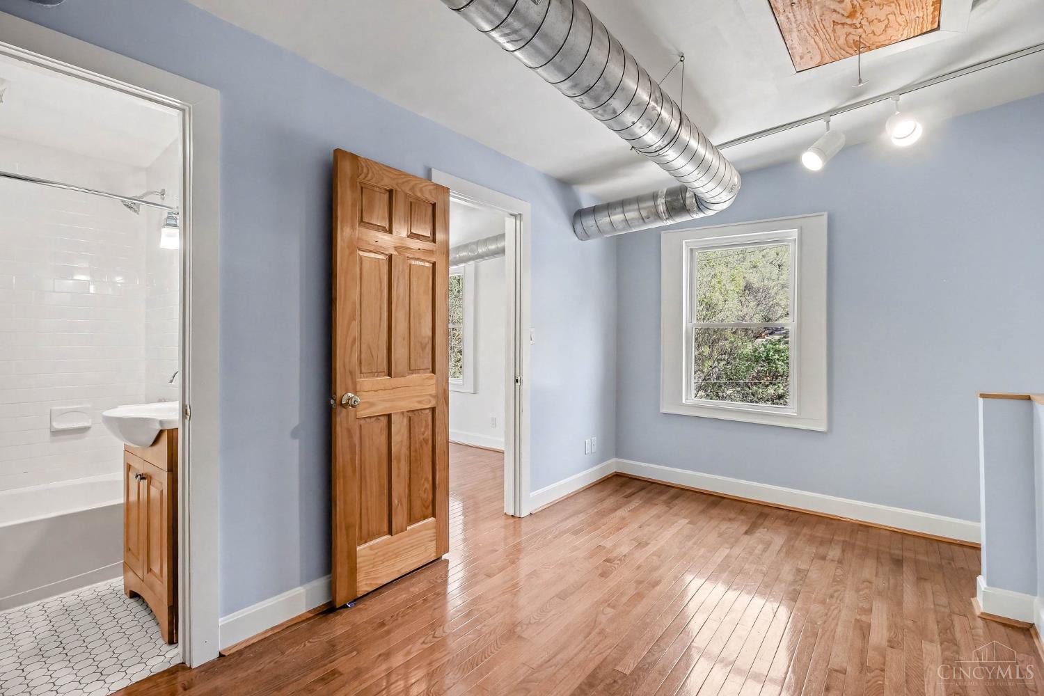 2150 Ravine Street Cincinnati, OH 45214 - Photo 22 of 26 Gallery Image 22