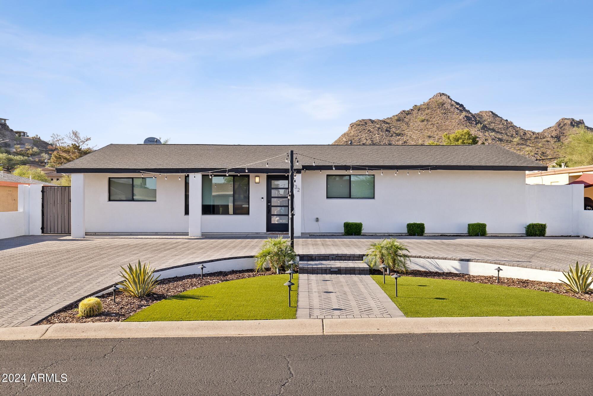1432 East Griswold Road Phoenix, AZ 85020 - Photo 1 of 25 _H__1647