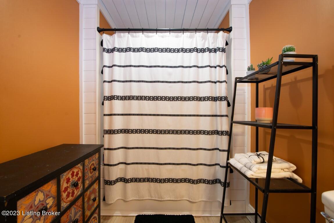 11365 Boston Road Boston, KY 40107 - Photo 47 of 93 full bathroom 3