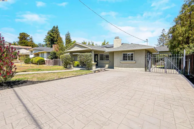 $1,299,000 | 17526 Parker Road, Castro Valley, CA 94546
