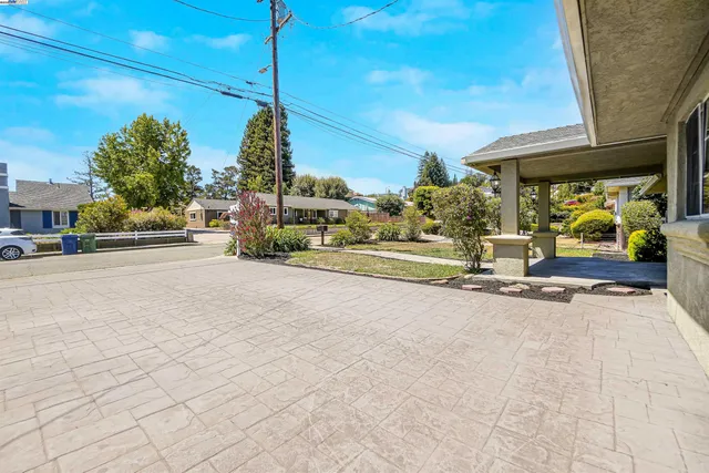 $1,299,000 | 17526 Parker Road, Castro Valley, CA 94546