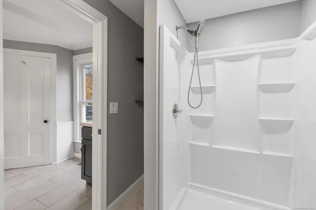 $2,100 | 1701 Farmington Avenue, Farmington, CT 06085