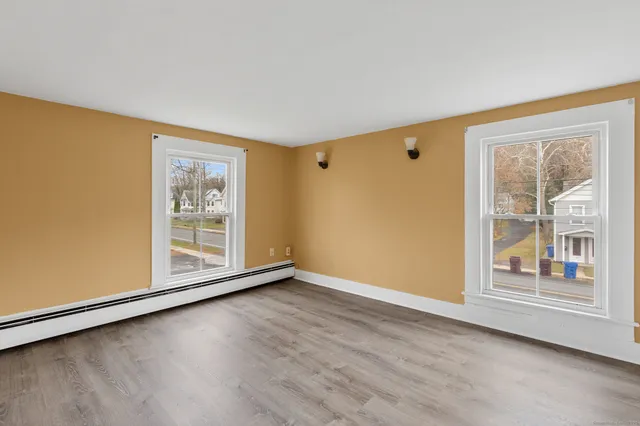 $2,100 | 1701 Farmington Avenue, Farmington, CT 06085