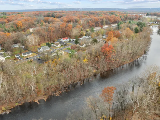 $2,100 | 1701 Farmington Avenue, Farmington, CT 06085