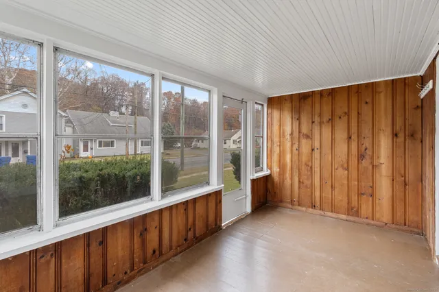 $2,100 | 1701 Farmington Avenue, Farmington, CT 06085