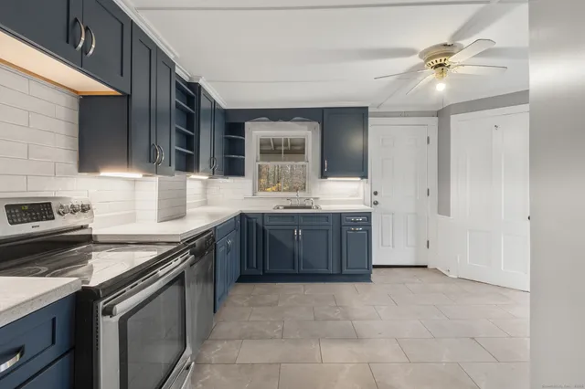 $2,100 | 1701 Farmington Avenue, Farmington, CT 06085