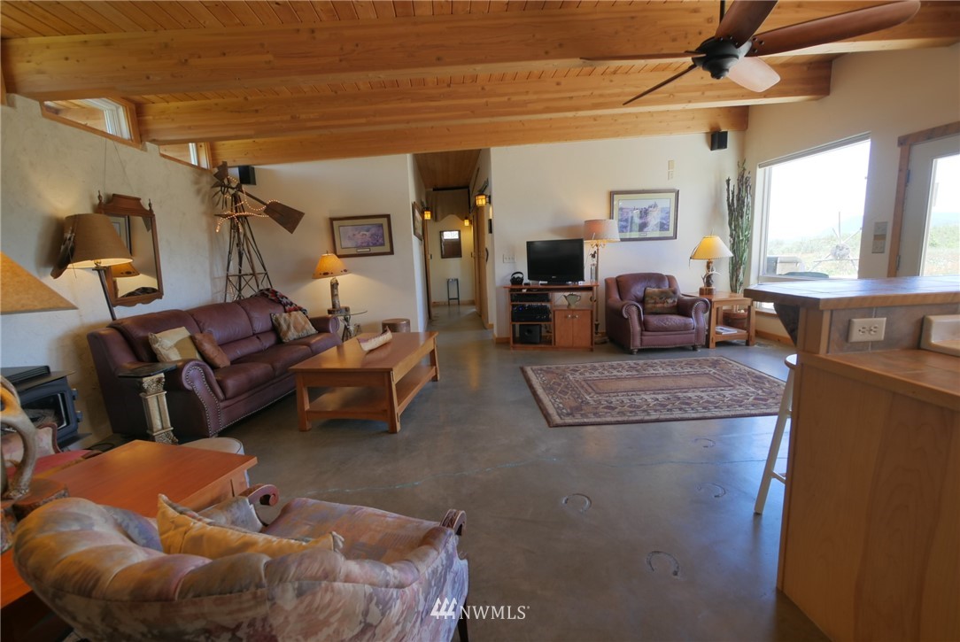 33 Chewuch Heights Road Winthrop, WA 98862 - Photo 6 of 25 Gallery Image 6