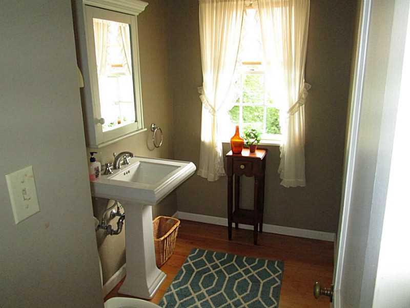 518 Iron Bridge Road Kittanning, PA 16201 - Photo 16 of 25 Partial Bath. First floor powder room.