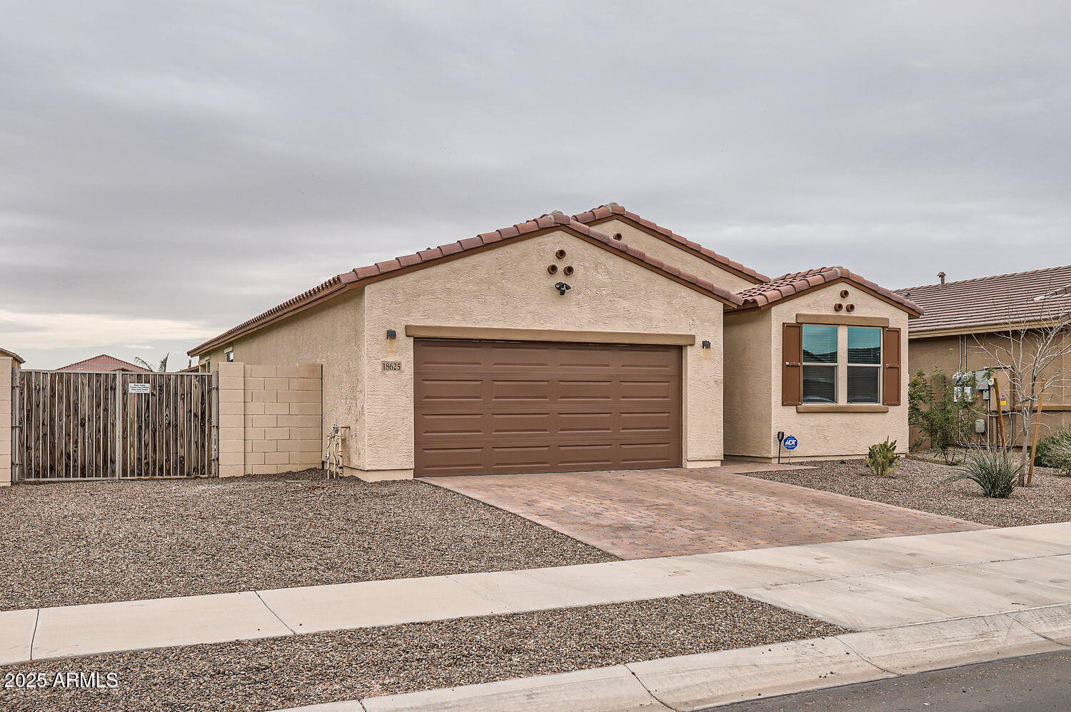 18625 West Williams Road Surprise, AZ 85387 - Photo 4 of 27 18625 W Williams Rd - Web Quality - 002