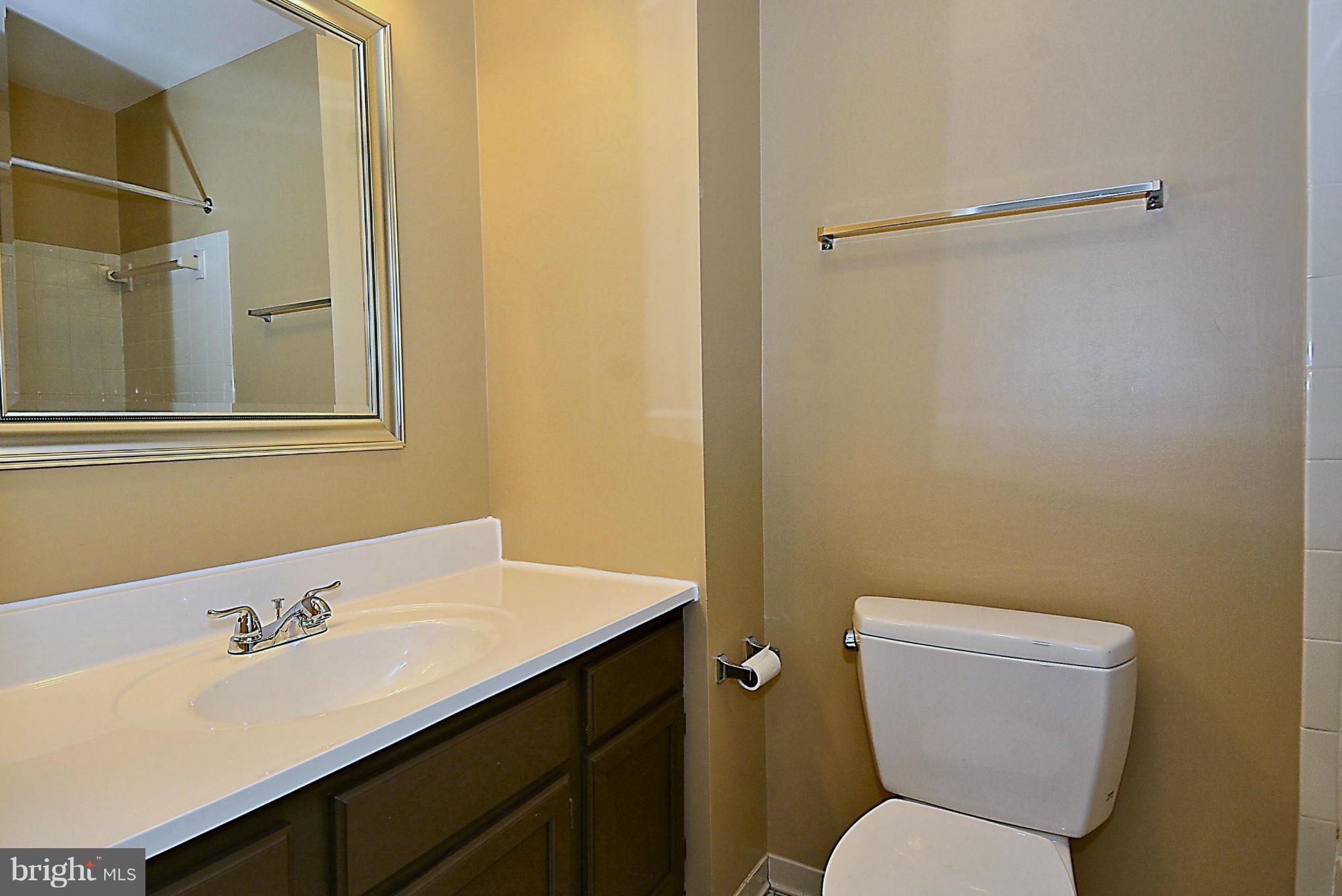 10848 Douglas Avenue Silver Spring, MD 20902 - Photo 21 of 30 Hall bath