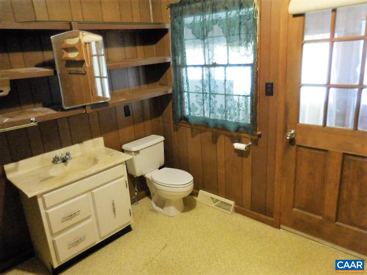 587 Richmond Road Keswick, VA 22947 - Photo 20 of 25 Gallery Image 20