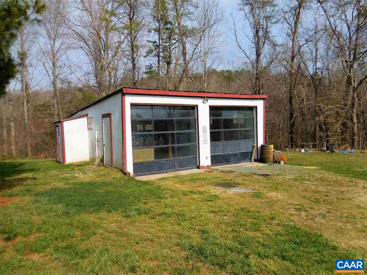587 Richmond Road Keswick, VA 22947 - Photo 4 of 25 Gallery Image 4