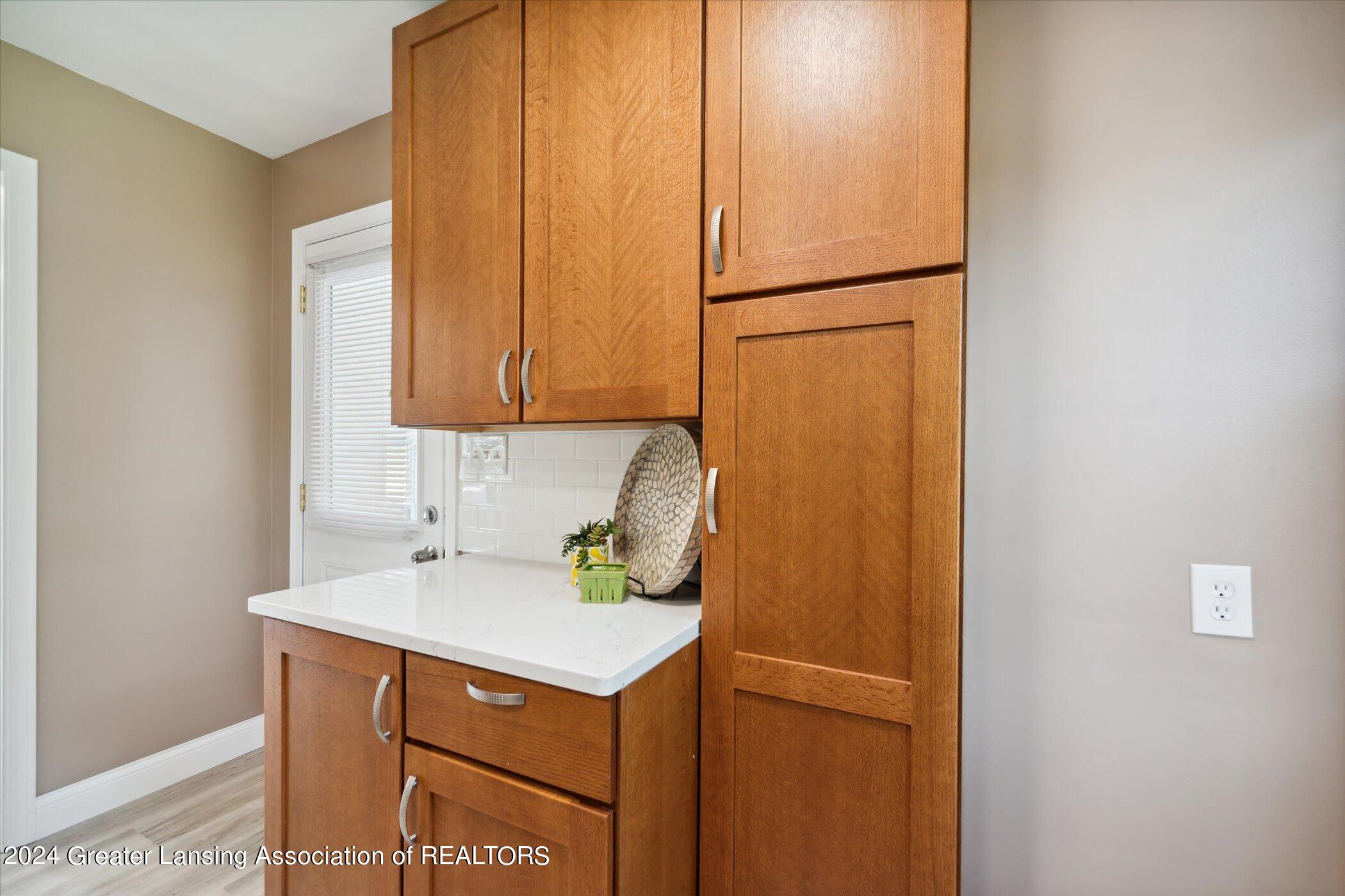 5642 Hallendale Road Haslett, MI 48840 - Photo 21 of 49 21-5642-Hallendale-Rd-Haslett-MI-48840-W