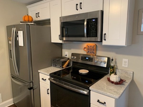 96 Durbeck Road Rockland, MA 02370 - Photo 3 of 19 Gallery Image 3